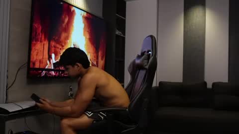 Oliver bray online show from April 6, 1:47 am