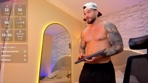 Snapshot of oliver_colt__ chatting on April 3, 11:47 pm oliver_colt__ online show from April 3, 11:47 pm