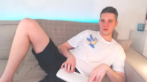 Oliver online show from February 28, 10:41 am