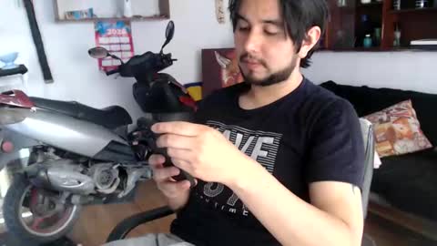 Snapshot of oliver_laid_2023 chatting on May 16, 7:45 pm oliver_laid_2023 online show from May 16, 7:45 pm