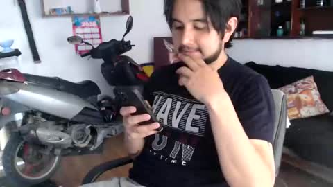 Snapshot of oliver_laid_2023 chatting on May 16, 8:07 pm oliver_laid_2023 online show from May 16, 8:07 pm