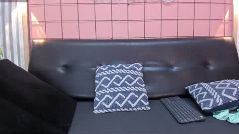 Snapshot of oliver_mejia chatting on December 30, 7:11 pm THE MONSTER COCK OLIVER online show from December 30, 7:11 pm