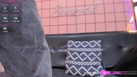 Snapshot of oliver_mejia chatting on January 8, 7:13 pm THE MONSTER COCK OLIVER online show from January 8, 7:13 pm