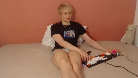 Oliver online show from April 12, 1:21 am