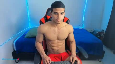Snapshot of oliver_thompsson chatting on June 13, 5:16 am oliver thompsson online show from June 13, 5:16 am