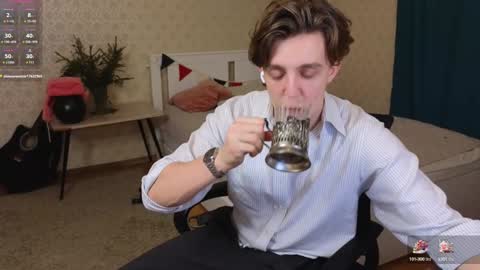 Snapshot of oliver_travis chatting on January 15, 10:35 pm Oliver Evans online show from January 15, 10:35 pm