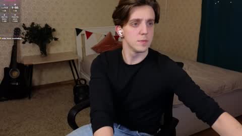 Snapshot of oliver_travis chatting on January 29, 12:22 am Oliver Evans online show from January 29, 12:22 am