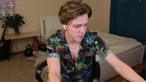 Snapshot of oliver_travis chatting on February 4, 11:38 pm Oliver Evans online show from February 4, 11:38 pm