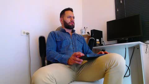 oliver online show from April 8, 1:55 pm