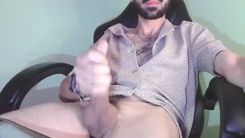 Oliver online show from April 11, 4:00 pm