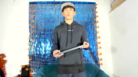 Snapshot of oliverhot_2005 chatting on February 26, 1:43 am oliverhot_2005 online show from February 26, 1:43 am