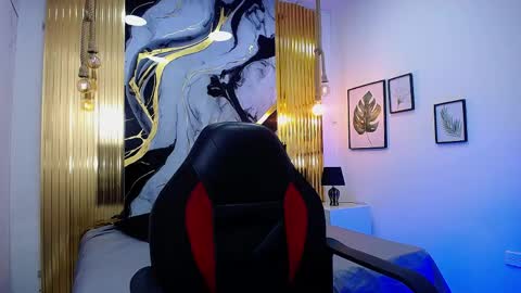 Snapshot of olivermorgan69 chatting on May 27, 7:44 pm Oliver online show from May 27, 7:44 pm