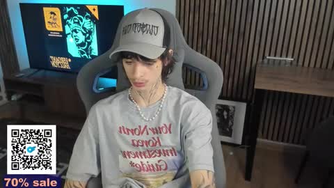 Snapshot of oliverrgroove chatting on March 21, 3:15 pm oliverrgroove online show from March 21, 3:15 pm