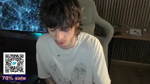 Snapshot of oliverrgroove chatting on April 3, 2:26 pm oliverrgroove online show from April 3, 2:26 pm