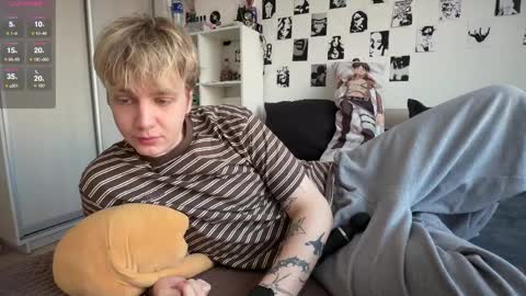 oliver online show from April 1, 3:42 pm