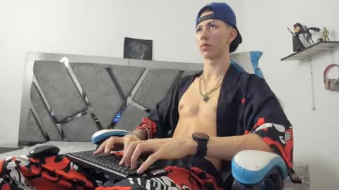 oliverthompson_01 online show from January 16, 4:38 am