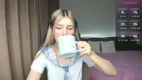 Olivia online show from November 23, 6:13 am