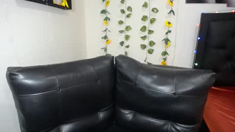 Snapshot of olivia_02 chatting on January 22, 2:15 am OLIVIA online show from January 22, 2:15 am