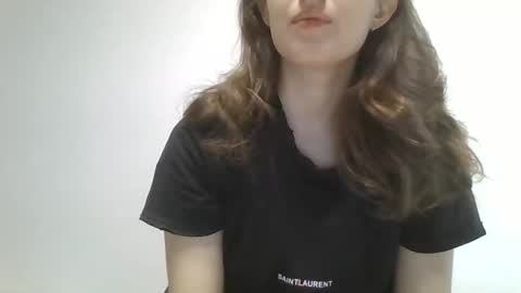 Snapshot of olivia__dream chatting on May 15, 7:26 am olivia__dream online show from May 15, 7:26 am