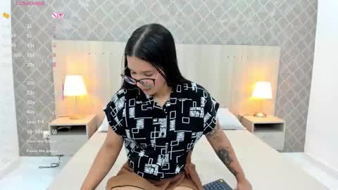 Snapshot of olivia_carballo chatting on February 26, 7:35 pm Olivia online show from February 26, 7:35 pm