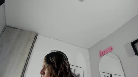 Olivia Collins online show from September 17, 12:07 pm