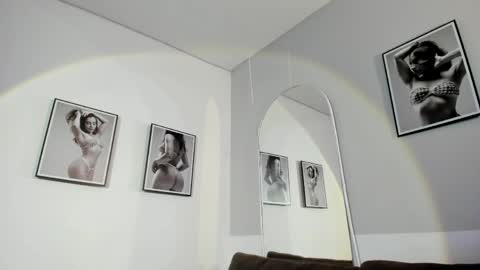 Olivia Collins online show from May 5, 11:18 am