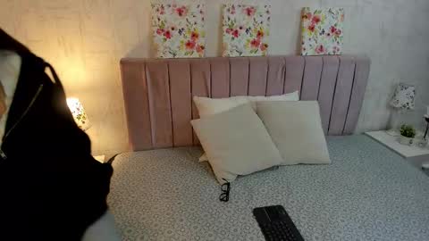 olivia online show from November 8, 4:56 am