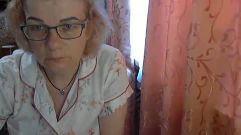 Olivia Mia online show from May 23, 9:13 am