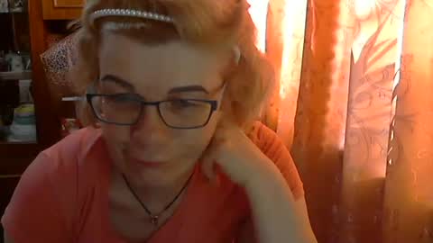 Olivia Mia online show from May 24, 2:55 pm