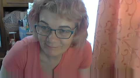 Olivia Mia online show from May 25, 6:30 am