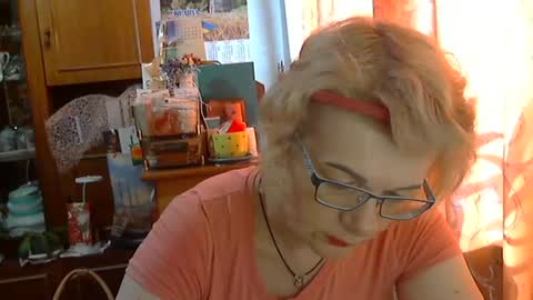 Snapshot of olivia_mia25 chatting on June 14, 1:57 pm Olivia Mia online show from June 14, 1:57 pm
