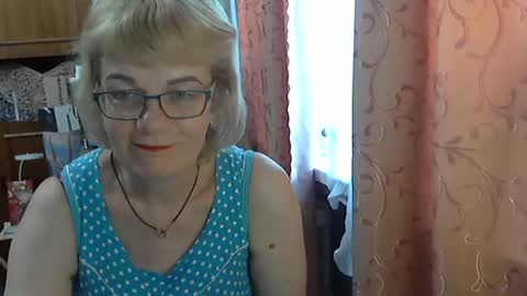 Snapshot of olivia_mia25 chatting on June 20, 7:55 am Olivia Mia online show from June 20, 7:55 am
