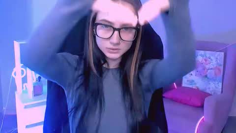Snapshot of olivia_norton_ chatting on September 9, 9:53 am olivia_norton_ online show from September 9, 9:53 am