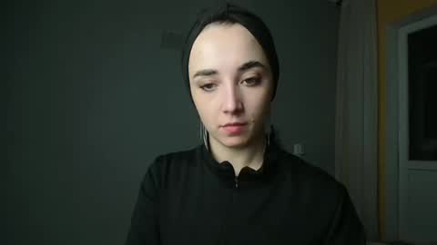 Olivia online show from January 27, 9:00 pm