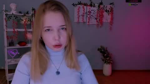 Sweet Olivia online show from March 29, 7:52 am