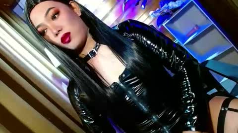 Snapshot of olivia_the_temptress27 chatting on April 21, 6:09 am Miss OLIVIA online show from April 21, 6:09 am