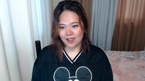 Snapshot of oliviahollywood chatting on March 3, 5:53 am olivia hollywood online show from March 3, 5:53 am