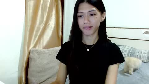 oliviaknightx online show from April 8, 4:51 pm