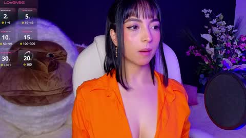 Olivia Mcneill  online show from February 5, 1:00 pm