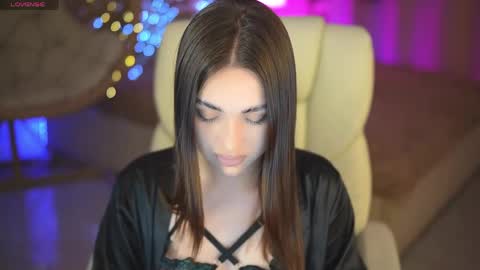 Olivia online show from April 3, 7:01 pm