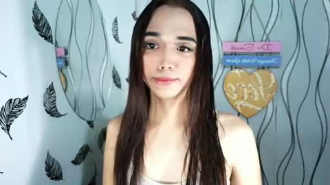 Snapshot of olivianiczxasshieerrraa6 chatting on June 25, 8:08 am NICOLE online show from June 25, 8:08 am