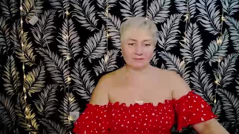 Snapshot of oliviaoskar_ chatting on December 27, 11:50 am Kelly online show from December 27, 11:50 am