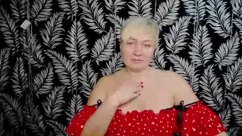 Snapshot of oliviaoskar_ chatting on February 27, 12:34 pm Kelly online show from February 27, 12:34 pm