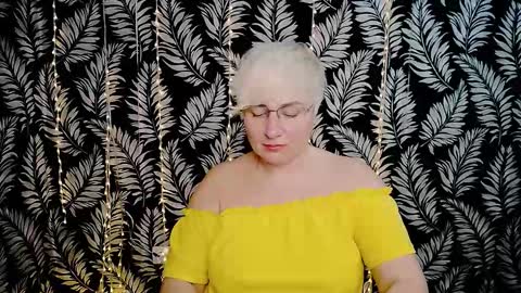 Snapshot of oliviaoskar_ chatting on March 12, 1:17 pm Kelly online show from March 12, 1:17 pm