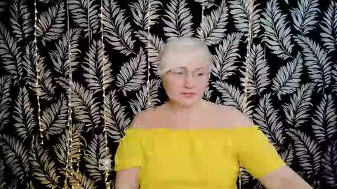 Snapshot of oliviaoskar_ chatting on March 15, 12:44 pm Kelly online show from March 15, 12:44 pm
