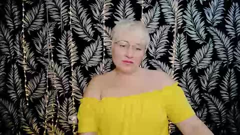 Snapshot of oliviaoskar_ chatting on March 20, 12:21 pm Kelly online show from March 20, 12:21 pm