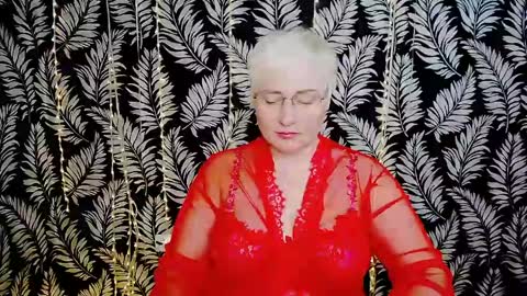 Snapshot of oliviaoskar_ chatting on April 15, 10:22 am Kelly online show from April 15, 10:22 am
