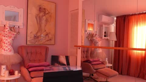 OliviaSway online show from March 12, 1:50 pm