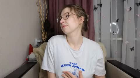 Kylie online show from March 19, 7:29 pm