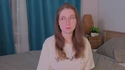 Kylie online show from April 19, 7:27 pm